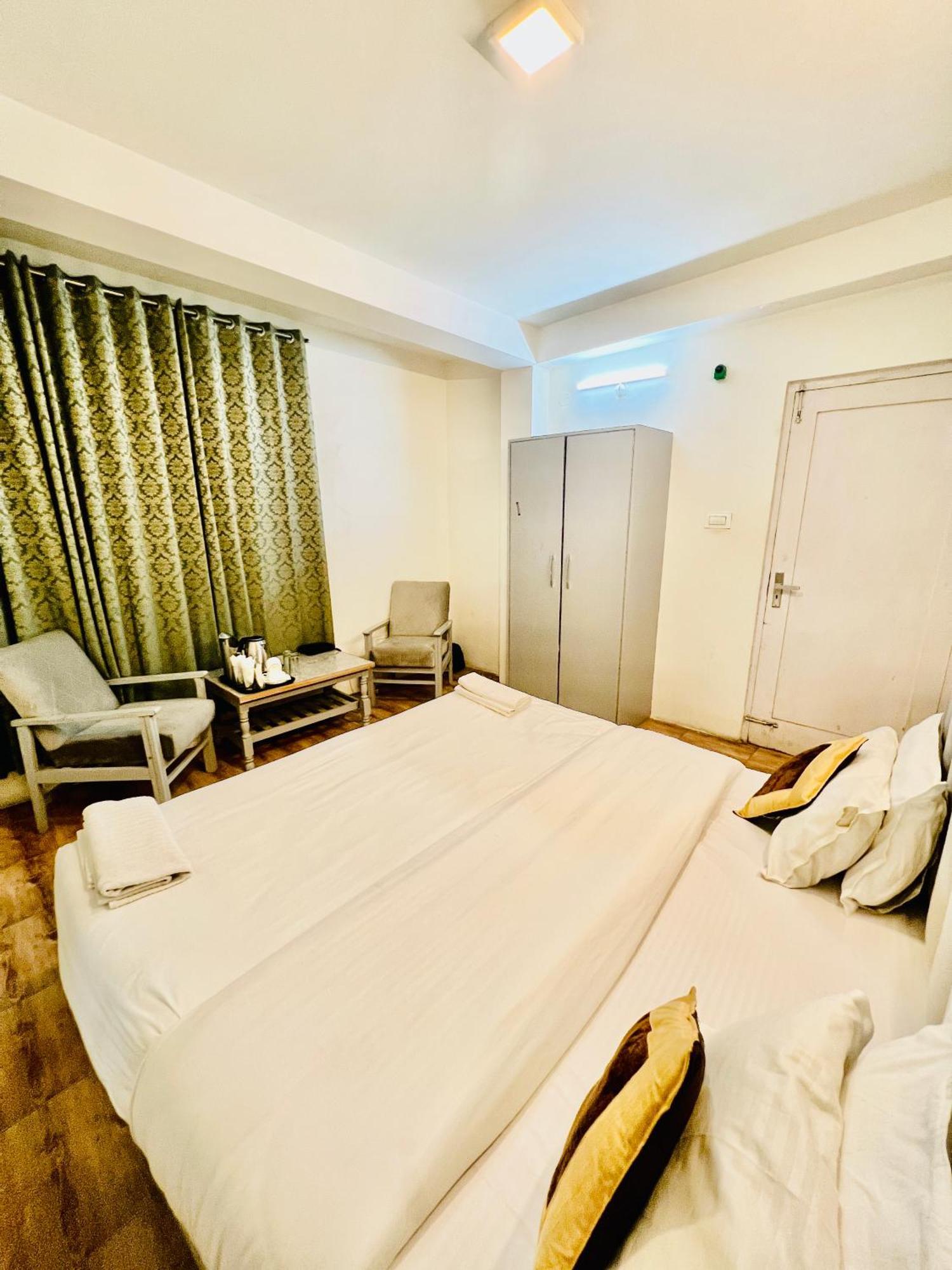 Hotel Green Link -#Near Volvo Bus Stand #Mountain View #River View #Open Terrace Manali  Exterior photo